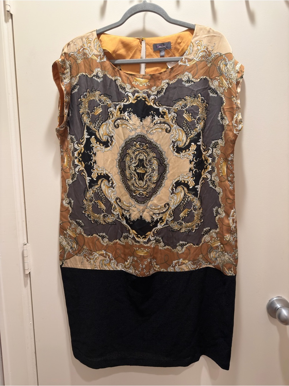 Neiman Marcus Baroque-Print Sleeveless Tunic in Tan, Black and Gold
